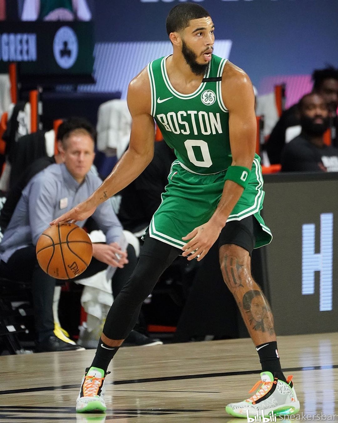 在这次锦标 在这次锦标