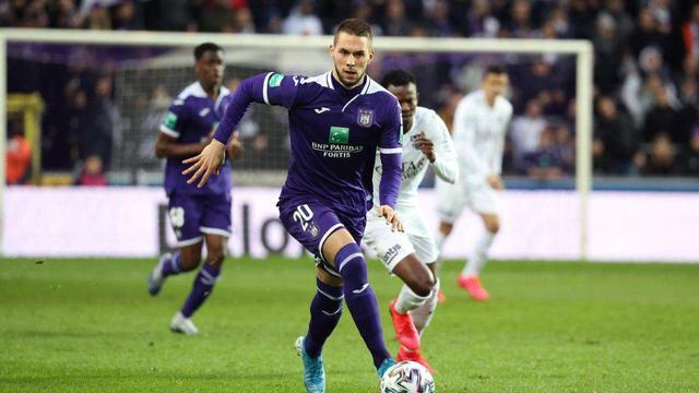 间的紧张关 间的紧张关